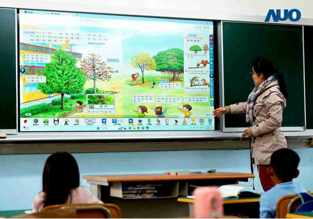 PA直营与达擎共同开发的〝远程设备管理系统〞，，，，透过流畅的多功能安装模式、、、直觉设计的整合操作接口，，可同时管理多部设备，，，，改善学校的设备管理痛点